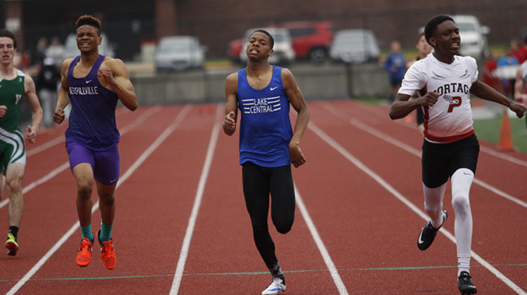 De’Shaun Fort (10) sprints for the finish in the 400-meter dash. Fort placed fourth with a time of 51.49 seconds.